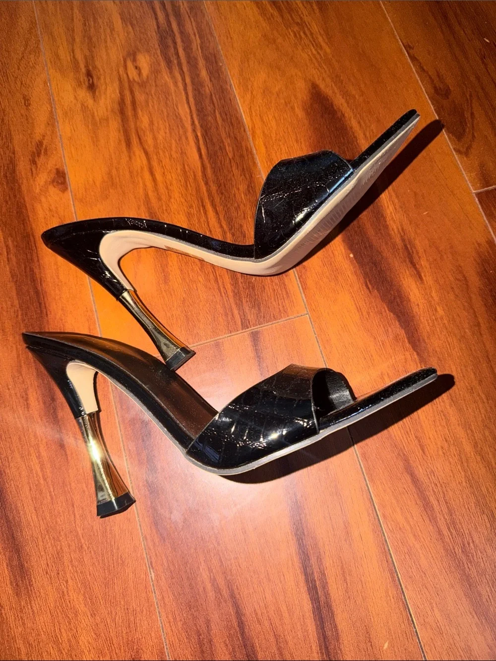 Black Pointed Toe Heels size 9